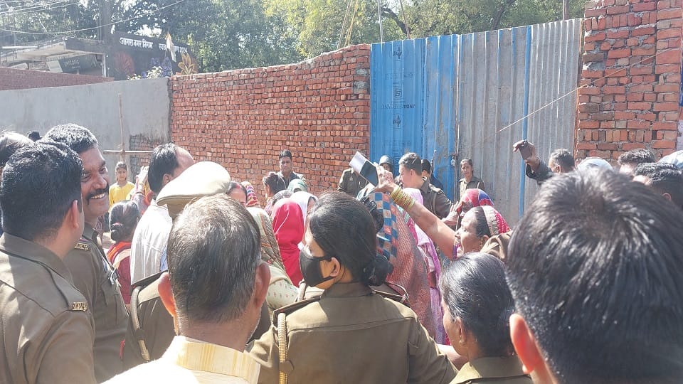 Temple Access Row Sparks Fifth Day Protest in Agra Women Stage 5-Hour Demonstration