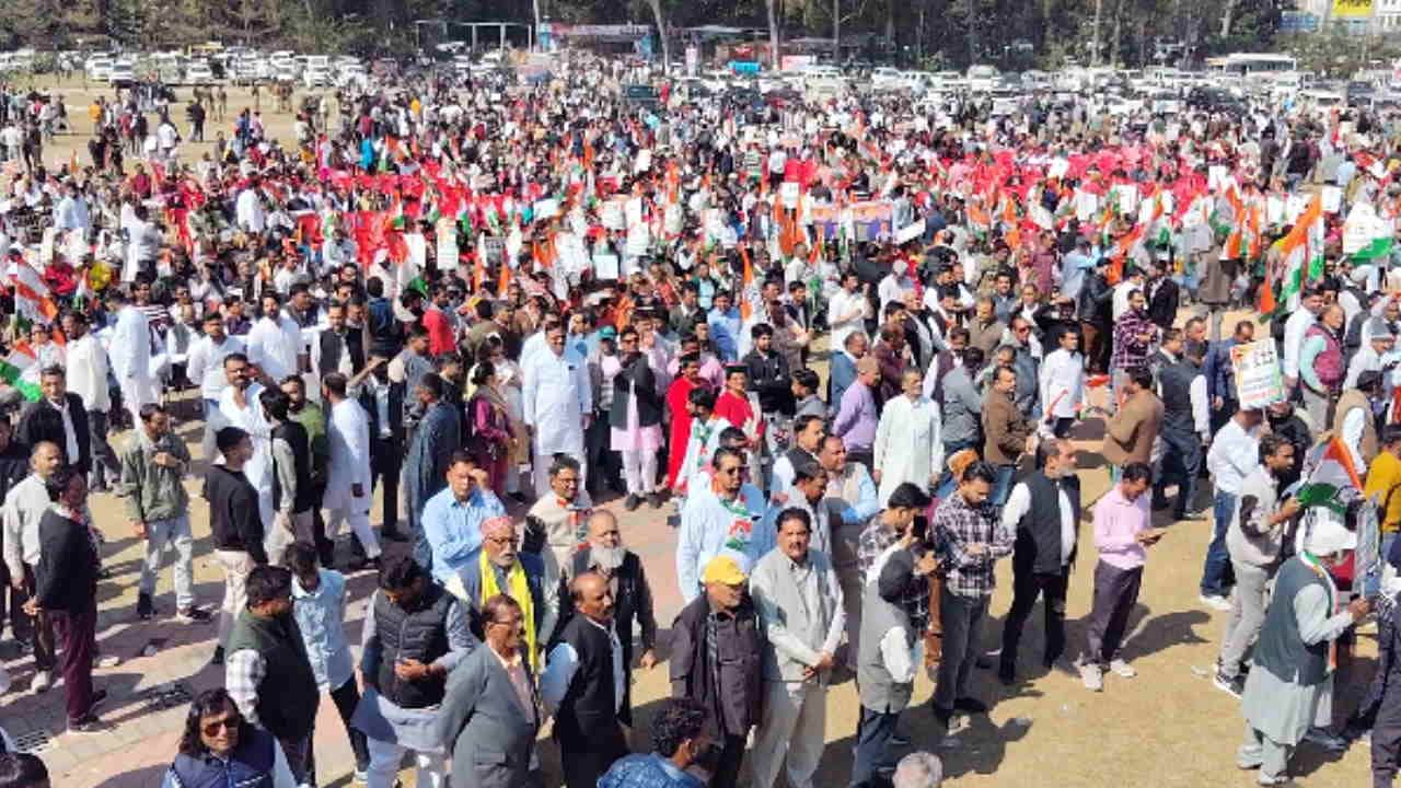 Congress rally in Dehradun deteriorating law and order and increasing crimes police route diversion