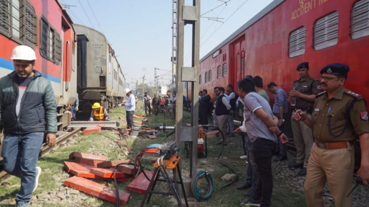 Two coaches of train derailed at Banaras railway station in varanasi