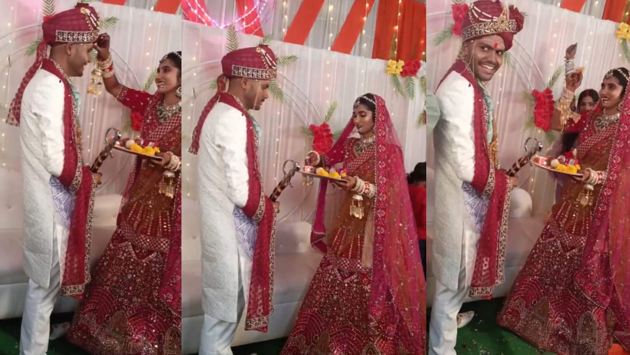 Groom friends arrived at the wedding and began singing the aarti Om Jai Jagdish during the ceremony on stage