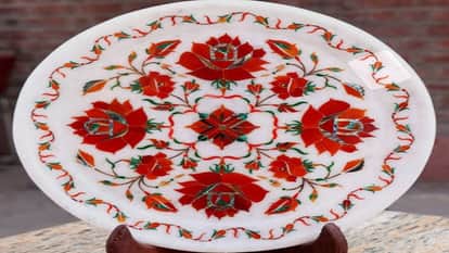 GI-Tagged Agra Marble Inlay Craft Faces Ban Threat Over Pollution Norms Near Taj Mahal