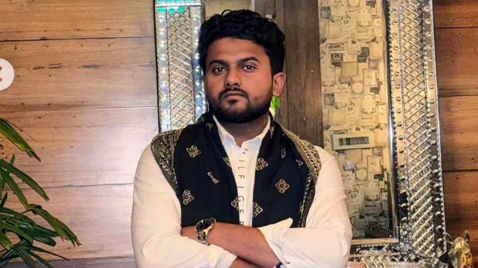 अभिषेक कुमार सिंह की फाइल फोटो