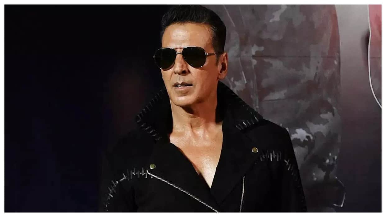 Why Akshay Kumar's Parents Couldn't Watch His First Stage Performance In Punjab? know the reason