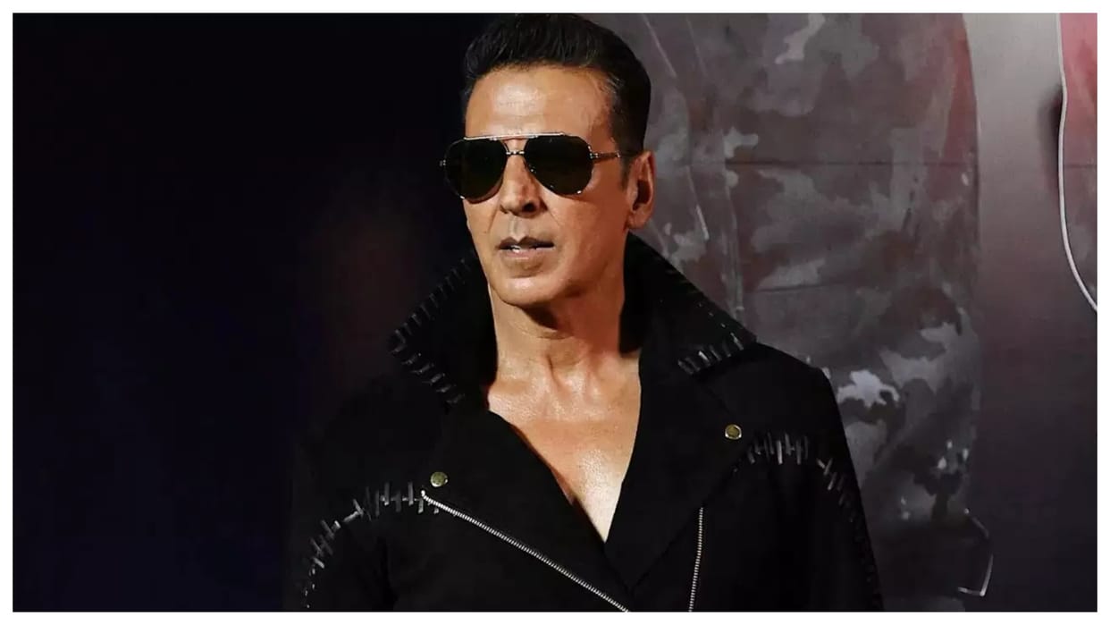 Why Akshay Kumar's Parents Couldn't Watch His First Stage Performance In Punjab? know the reason