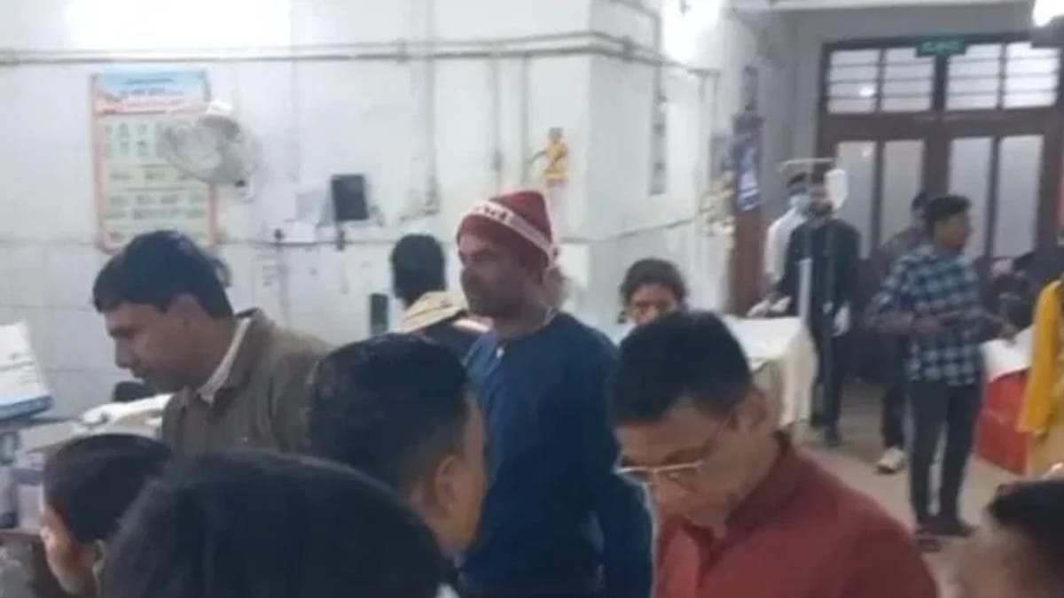Muzaffarpur Bihar news : wife poured boiling oil on her husband after married just ten days