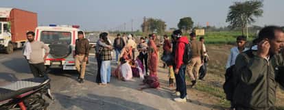 Bike rider dies after being hit by an unknown vehicle on NH-34