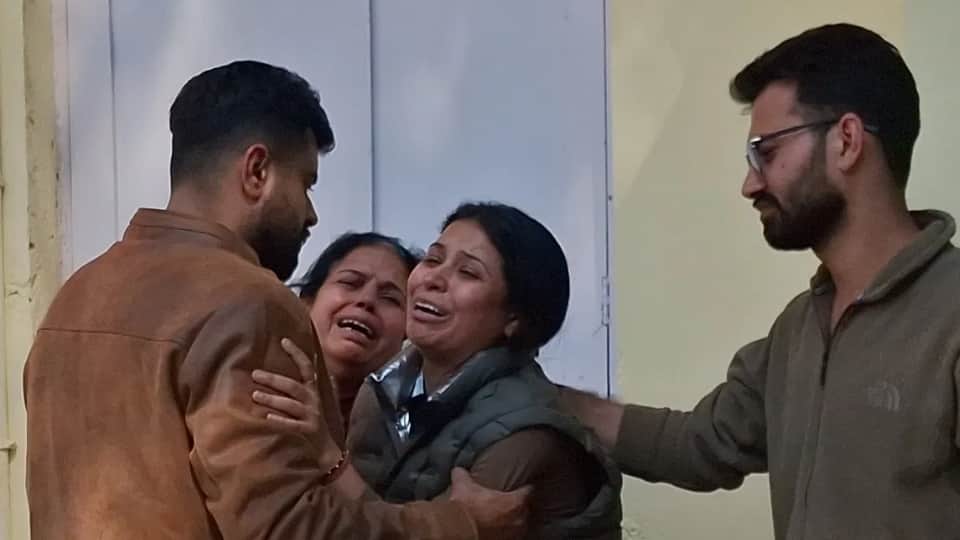 CA husband killed his wife deputy manager in a bank Due to suspicion on her character in haryana