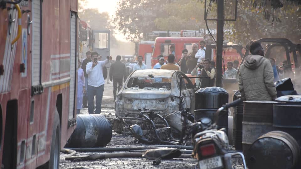 Faridabad Blast Factory broken glass 25 drums exploded one by one vehicles up to 100 meters away caught fire