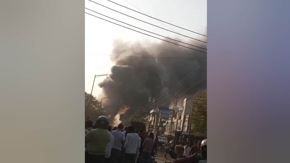 Faridabad Blast Factory broken glass 25 drums exploded one by one vehicles up to 100 meters away caught fire