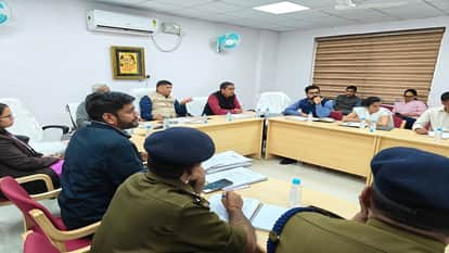 Thakurji will give darshan from Jagmohan in Banke Bihari temple