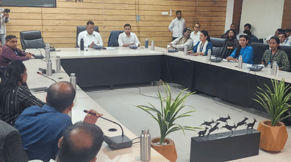 indore news Yaarian The Friends Club Campaign Launched for Students Mental Health Support