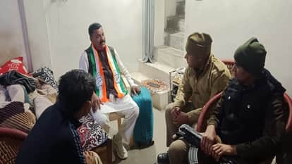 Congress leader house arrested in Aligarh