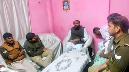 Congress leaders put under house arrest by administration before went to Assembly siege programme in Mirzapur