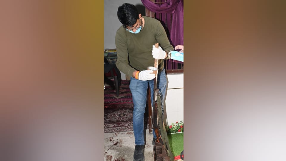 Kanpur Murder And Suicide Bullet ruptured Sunita eye damaged head 3 doctors post-mortem of All Three bodies