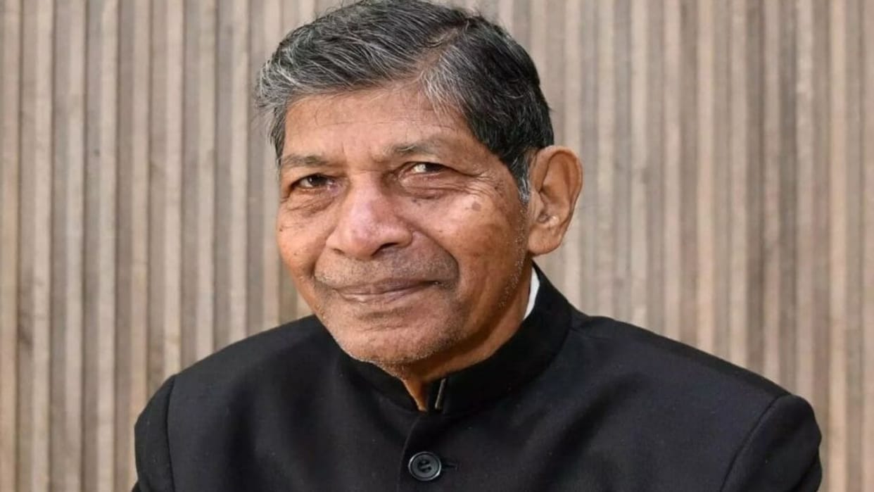 Former Home Minister Nankiram Kanwar takes to streets to seek justice for people in Mayor's wards.
