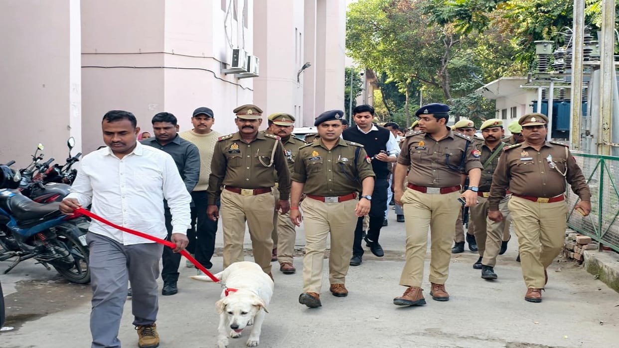 Police officers inspected the security arrangements at the court premises in bareilly