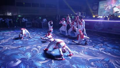 Haryanvi singer Komal Chaudhary performed at Amar Ujala Musical Night in Pilibhit