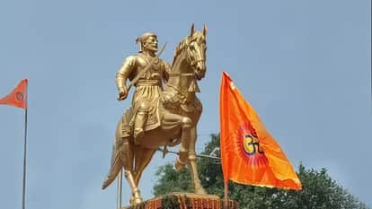 Prime Minister Modi paid tribute to Shivaji Maharaj, many Congress leaders also remembered him