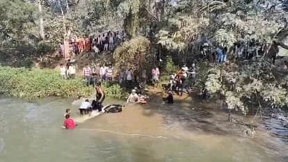 Bihar News: Car falls into Son Canal in Patna, two people dead, Bihar Police engaged in investigation