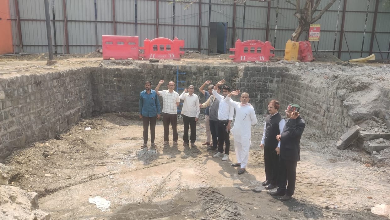 indore-metro-construction-ancient-stepwell-demolition-protest-regal-square