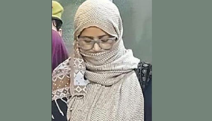 Kanpur Tabassum member of Hunter Army was arrested by the police for tax evasion of 2.75 crore rupees