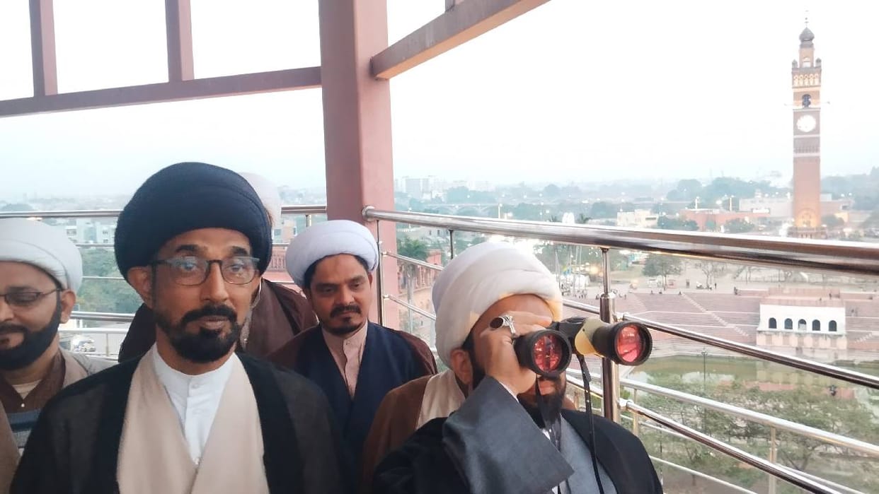UP: Ramadan moon sighted in Lucknow, fasting begins tomorrow, people greet each other
