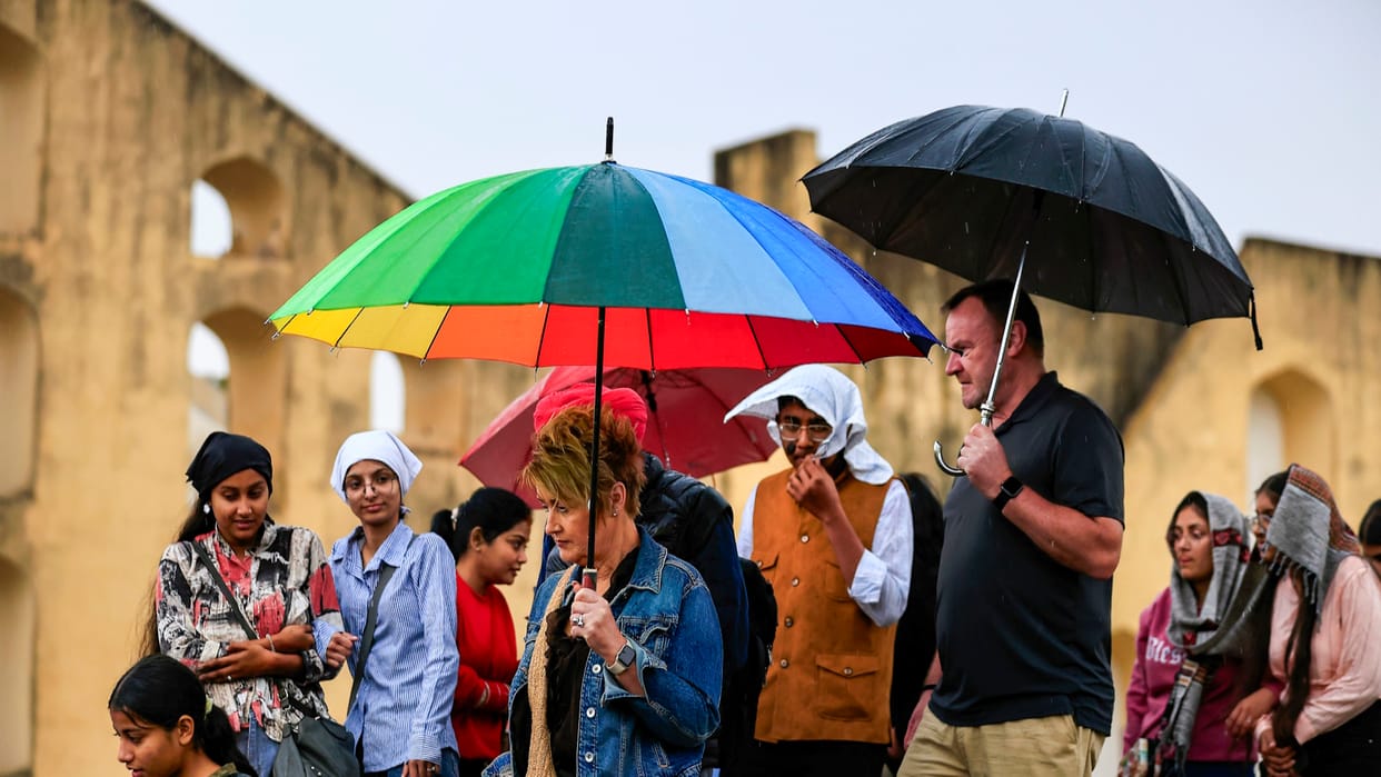 Showers Bring Relief Ahead of Holi, Cool Chill to Linger; Here’s the Weekend Forecast