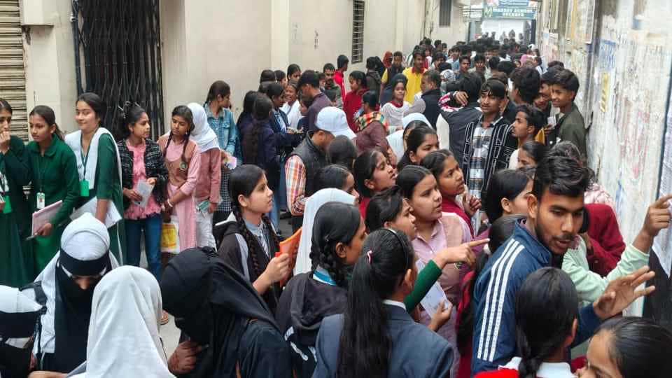 UP Board Exam: Students arrived at exam centres with enthusiasm and excitement, Hindi paper was easy