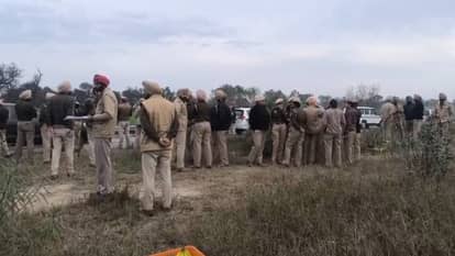 Bathinda Farmers protest DC office police at checkpoints