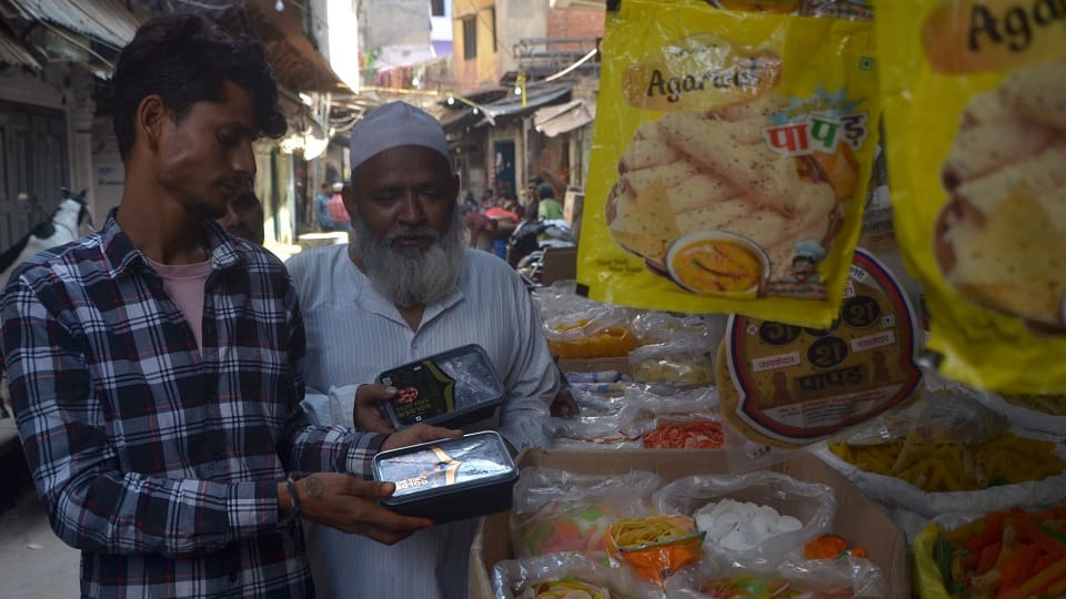 Ramzan Rush Hits Hard: Dates Touch 800 kg Iftar Platter Gets Costlier