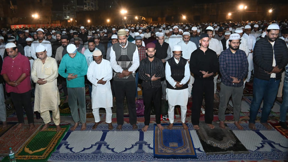 Kanpur: Ramadan moon sighted, Taraweeh prayer begins in mosques
