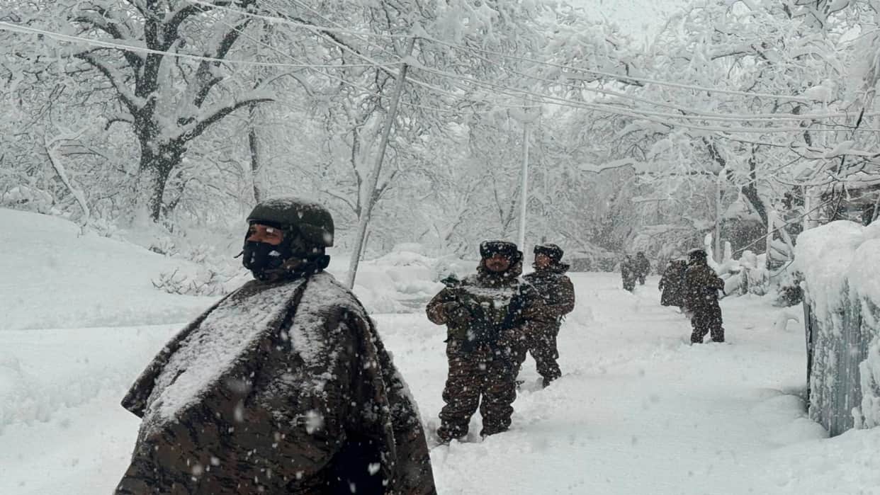 Jammu and Kashmir: CRPF chases away terrorists sitting at an altitude of 10,000 feet