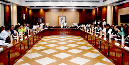 Cabinet approves new excise policy: Liquor prices to rise by 20%, shops will no longer be renewed every year