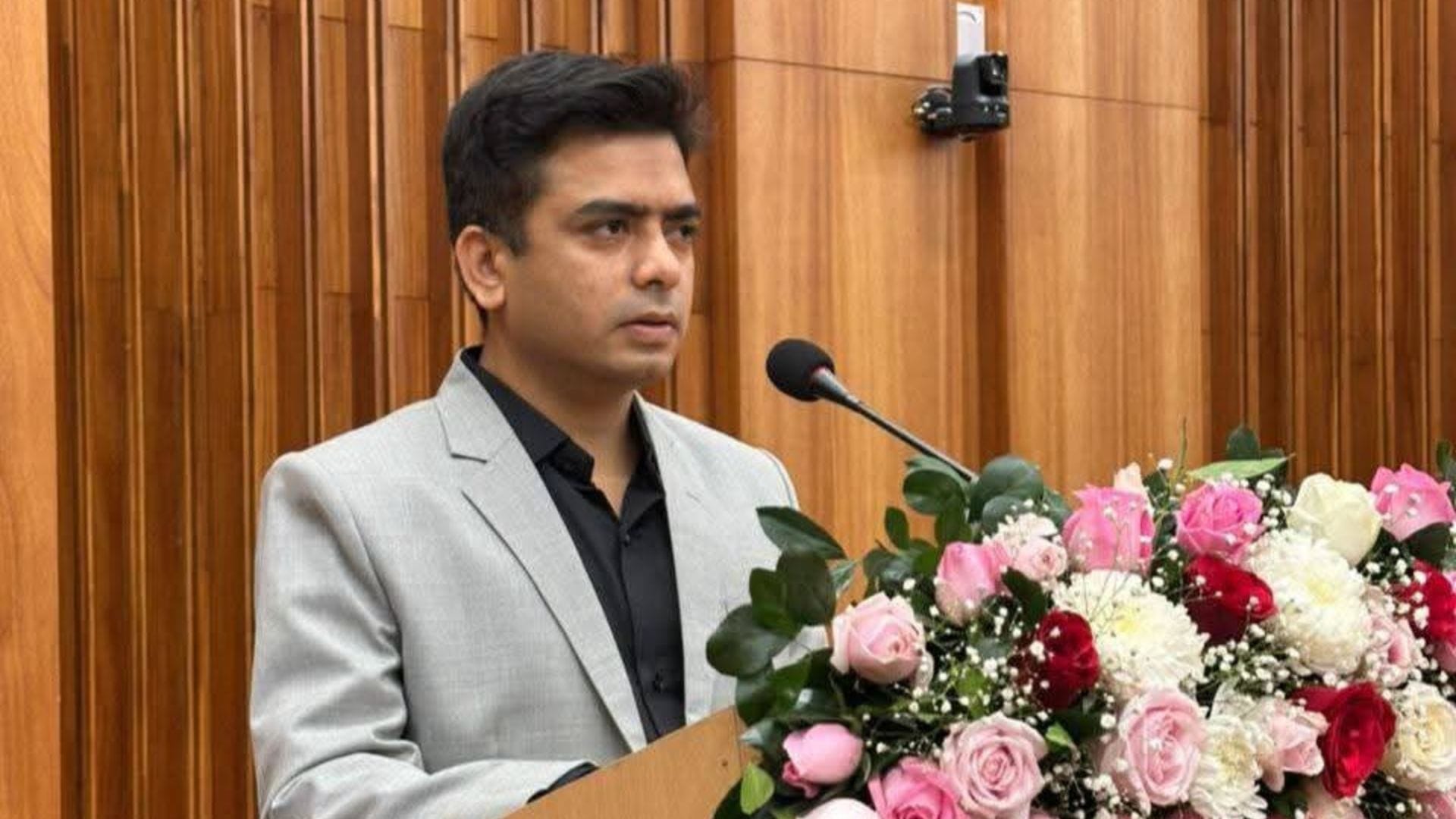 सुमन शेखर