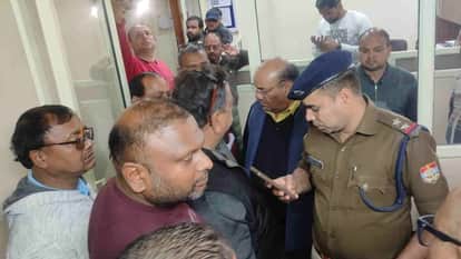 Nine thousand account holders of Urban Co-operative Bank have Rs 90 crore stuck protest expressed Dehradun