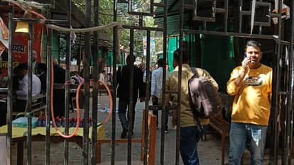 Investigation on security points of Varanasi court after bomb threat