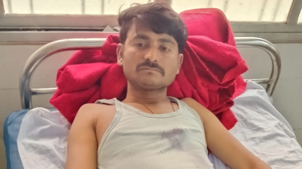 Mahoba: Truck owner, upset over being challaned for an empty truck, drank petrol in the RTO office premises