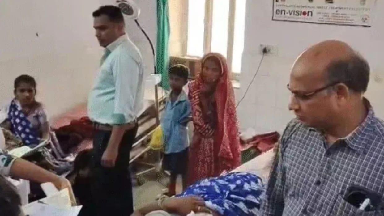 Road accident in Dungarpur, two innocent children died in their mother's lap