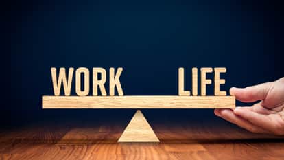 Mid-Career Crisis: How to Overcome Career Stagnation, Burnout and Skill Challenges Effectively