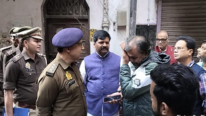 Kanpur: 30 lakh rupees stolen 100 meters from Badshahi Naka police station, police investigating
