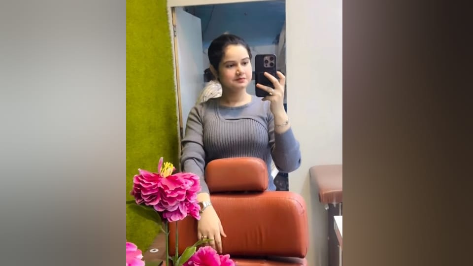 Lawrence Bishnoi Gang Madam Zehar Arrested Delhi Police Nab Beauty Parlour Owner