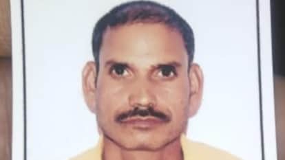 Jhansi: A young man who came to intervene during a dispute was stabbed with a knife