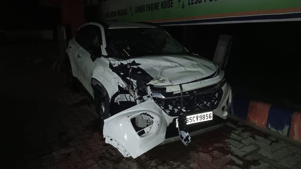 Four youths killed as speeding car falls into drain in Mathura