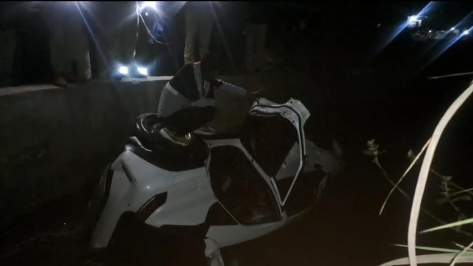 Four youths killed as speeding car falls into drain in Mathura