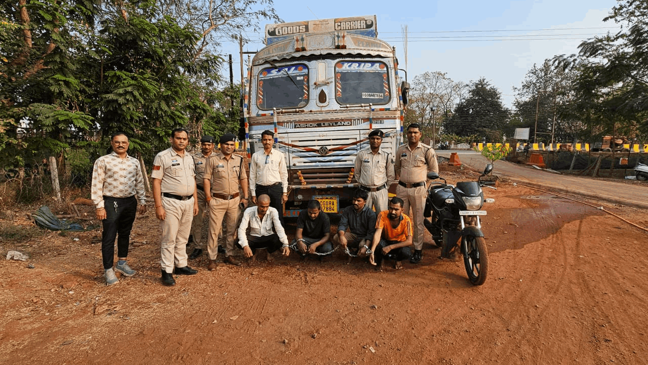 पुलिस की गिरफ्त में चोर