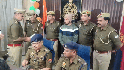 Moradabad: Drunken abuse leads to death; friend slits Sumit's throat with a blade, Akash arrested