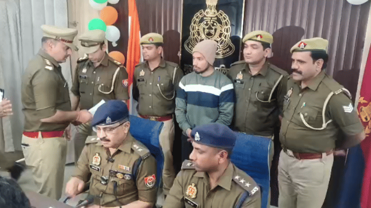 Moradabad: फर्मकर्मी की हत्या में क्षत्रिय महासभा का मीडिया प्रभारी गिरफ्तार, नशे में गाली दी तो रेत दिया गला