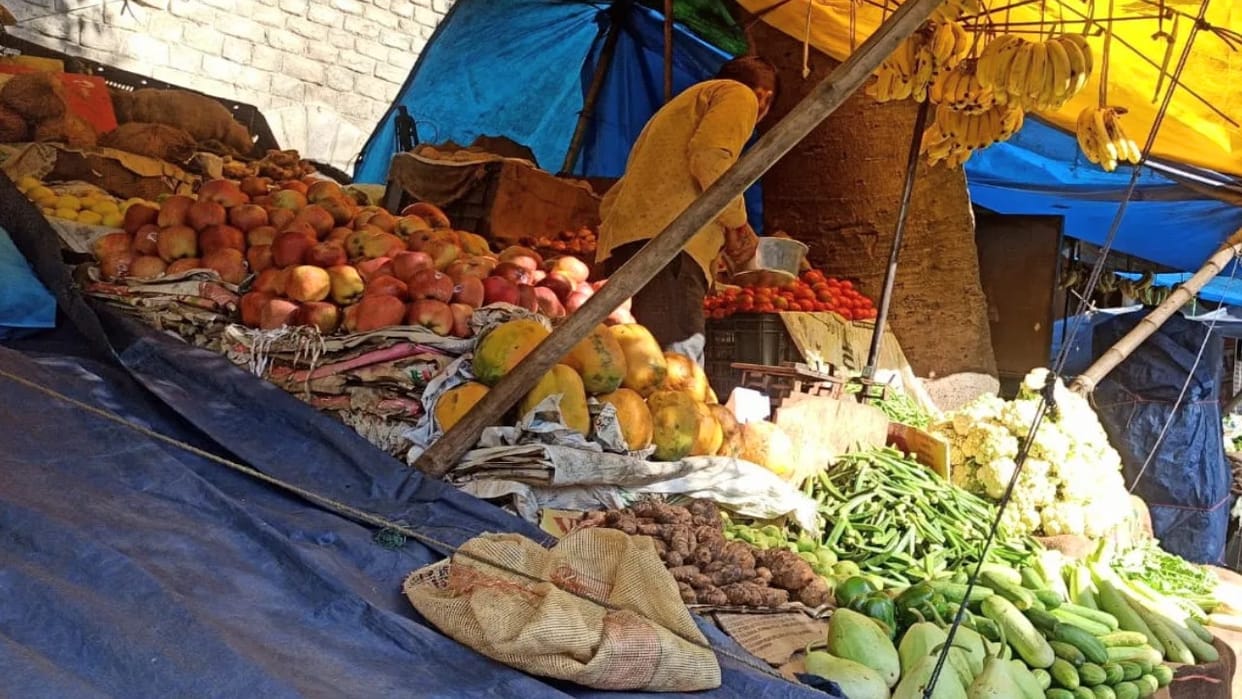 Himachal: Now one percent market fee will be levied on fruit and vegetable trade in Himachal.