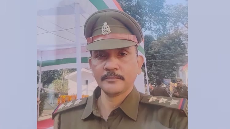 Lucknow: परेड के बाद इंस्पेक्टर की बिगड़ी तबीयत, अस्पताल में मौत