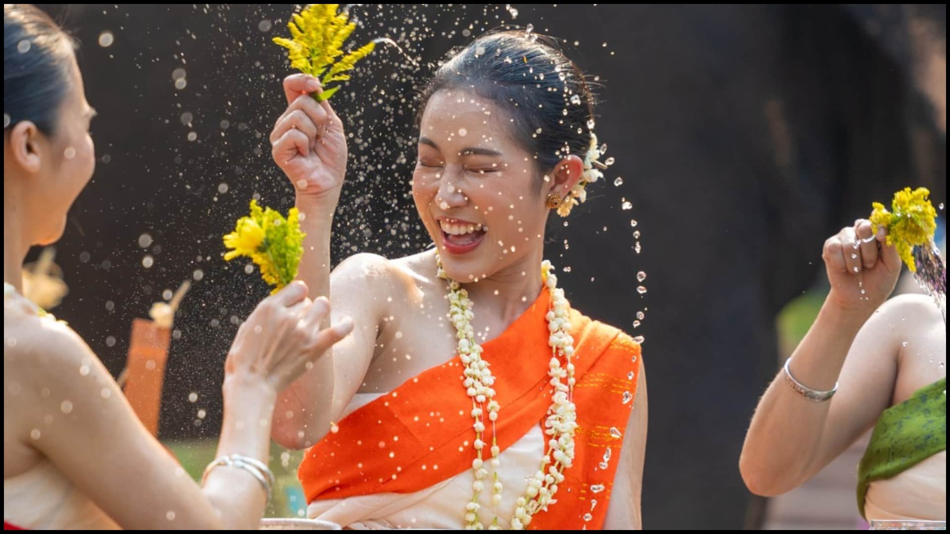 Holi Like Celebration In World Famous Colorful Festivals La Tomatina To Battle Of Orange